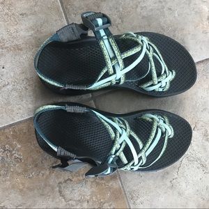 Chacos size 6, rarely worn and in great condition!
